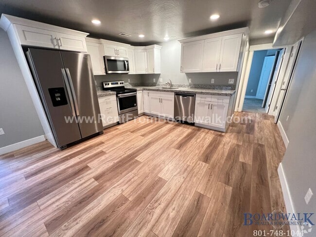 Building Photo - Stylish Vineyard Basement Apartment!