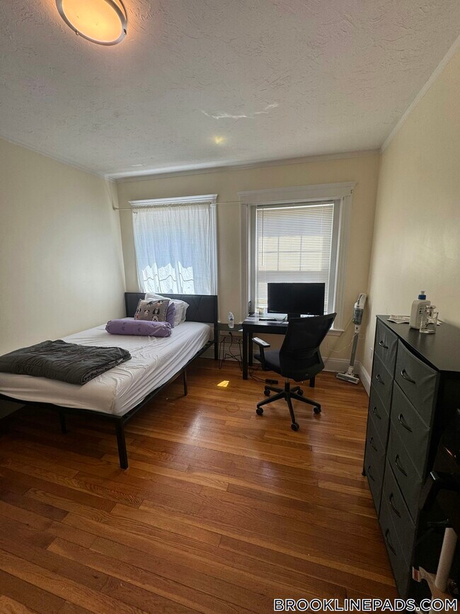 191 Winthrop Rd Unit 3