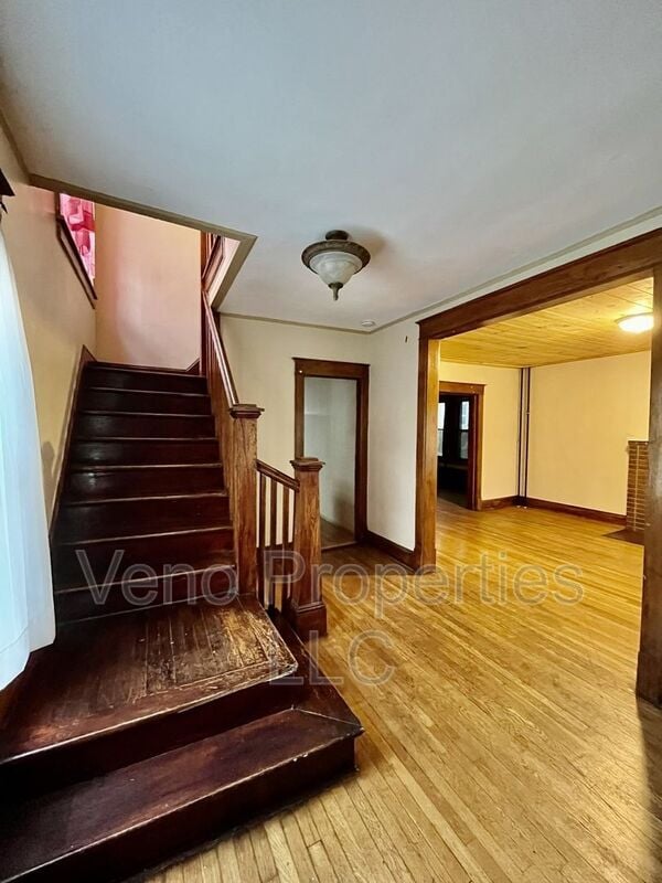 19 Kent St