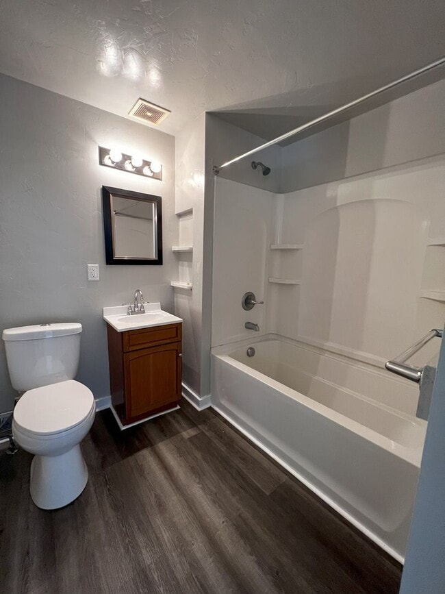 Brooke St - Brooke St Apartment Unit 196 Brooke Rear Appt