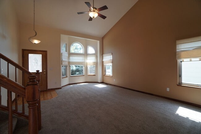 Photo - 4244 Round Hill Dr