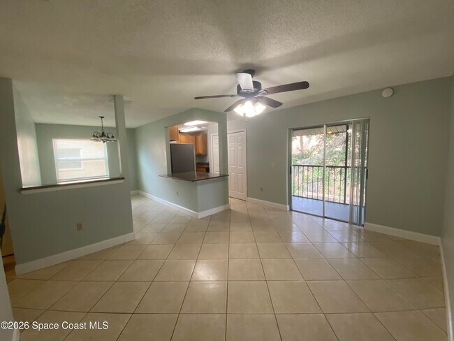 290 Spring Dr Unidad 3