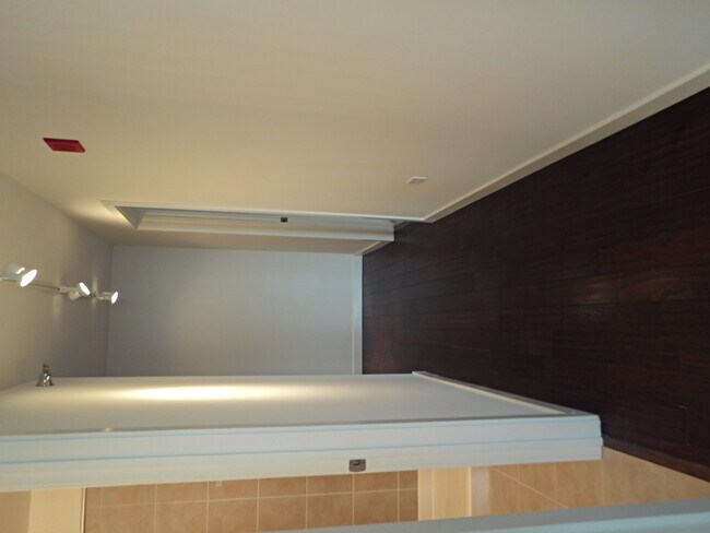 Photo - 235 W Van Buren St Unidad 2201