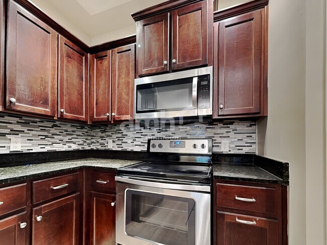 Photo - 40 Teachers Row