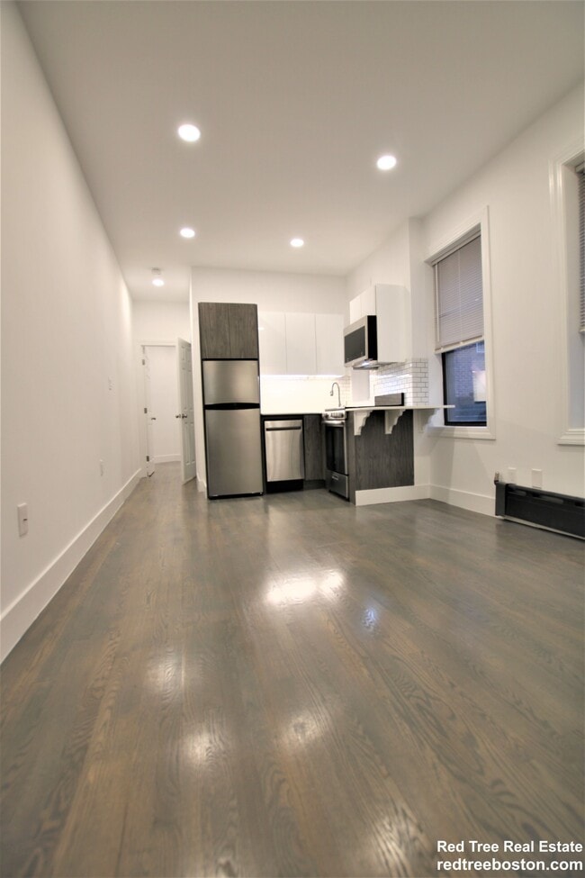 Building Photo - 24 Phillips St Unit 2