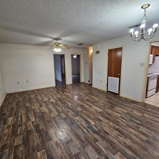 Photo - 1015 Talbot Ave