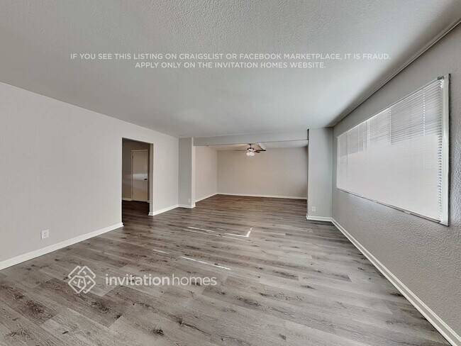 Photo - 2210 W Greenbriar Dr