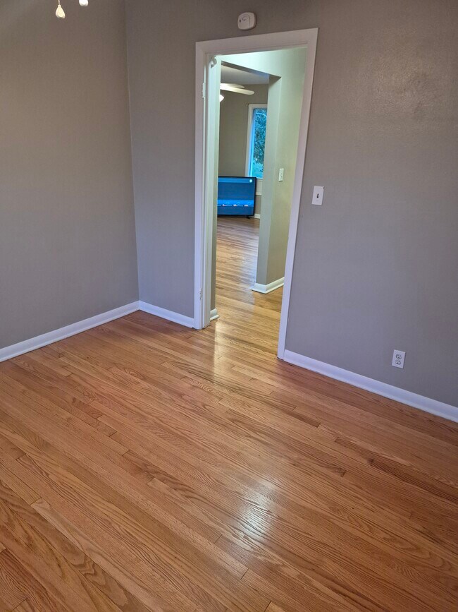 4230 N 100th St Unit 3