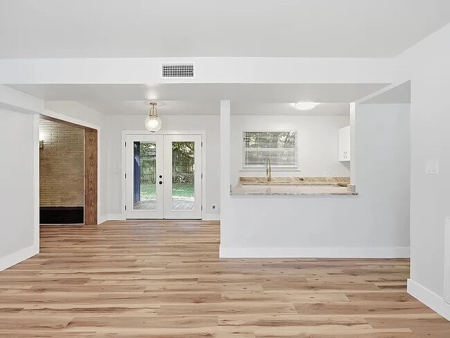 Photo - 522 S Edgewood Cir