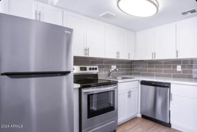 Photo - 4903 W Thomas Rd Unidad 0