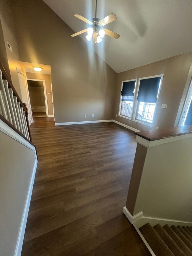 Photo - Beautiful 2 Bedroom 2.5 Bath Condo With Lo...