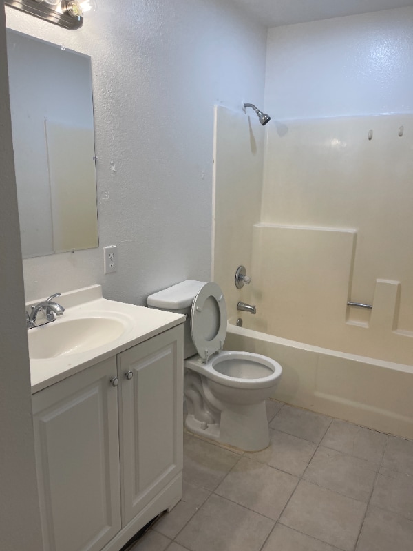 Photo - 220 W 9th St Unidad 411A