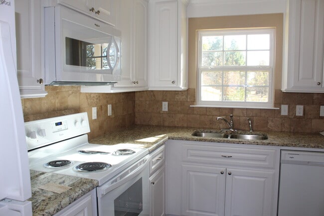 Building Photo - 1630 Samples Rd Unit 1630 Samples RD Rental