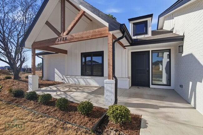 Photo - Newly remodeled duplex in Broken Arrow! Great location!