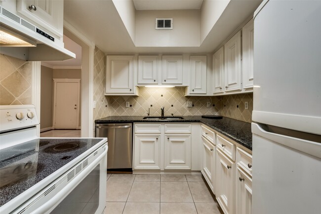 Photo - 1300 Augusta Dr Unit 28