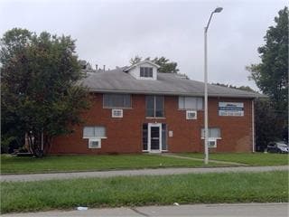 Building Photo - 1921 Oxford Cir Unit 5