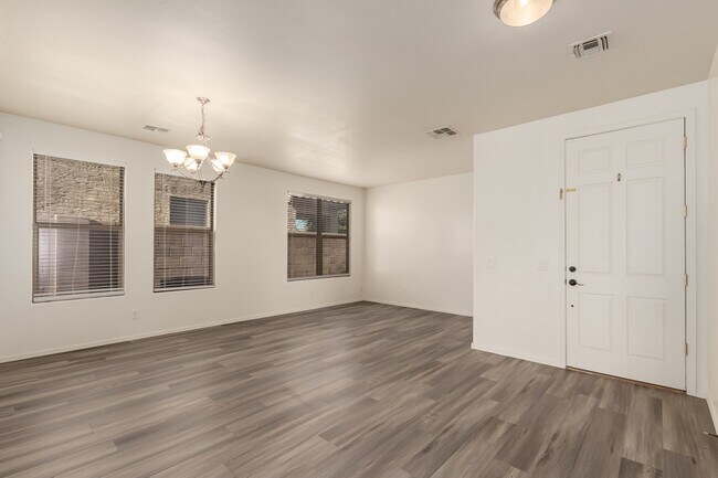 Photo - 1927 W Fruit Tree Ln