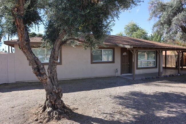 Photo - 7501 E Hubbell St