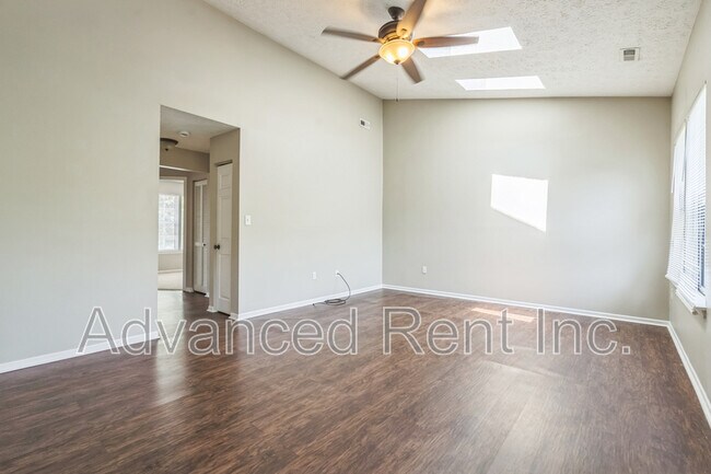 Photo - 15 Beagle Run