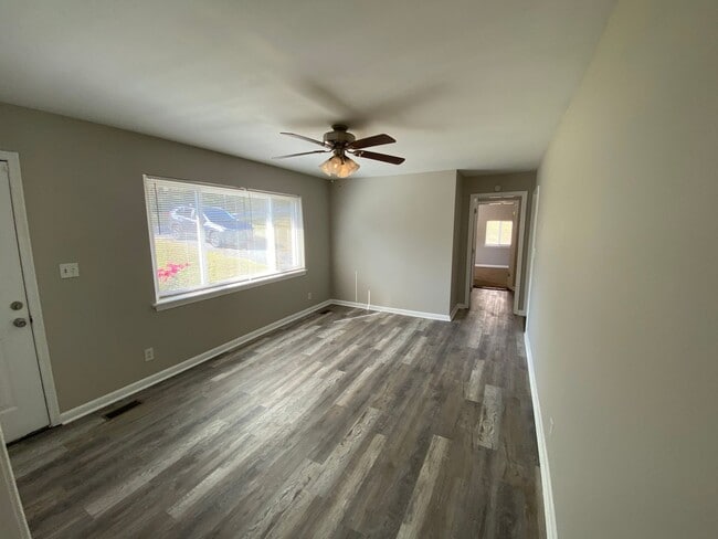 Photo - 1261 Northern Hills Rd