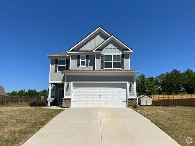 Building Photo - 4 Bedroom, 2.5 Bath Right off Exit 175 Rental