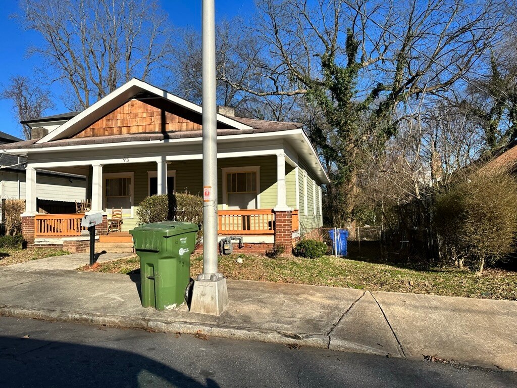 Photo - 93 Griffin St NW House