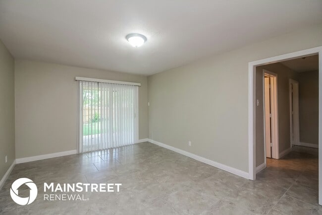 Photo - 3031 Touraine Dr