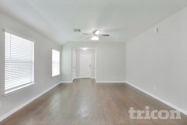 Photo - 21427 Wilona Way