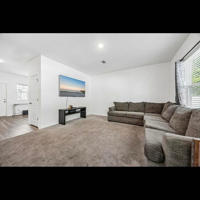 Photo - 548 Tillage Ct