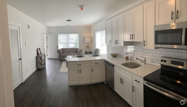 Building Photo - 68 Park Ave Unit 2G Rental