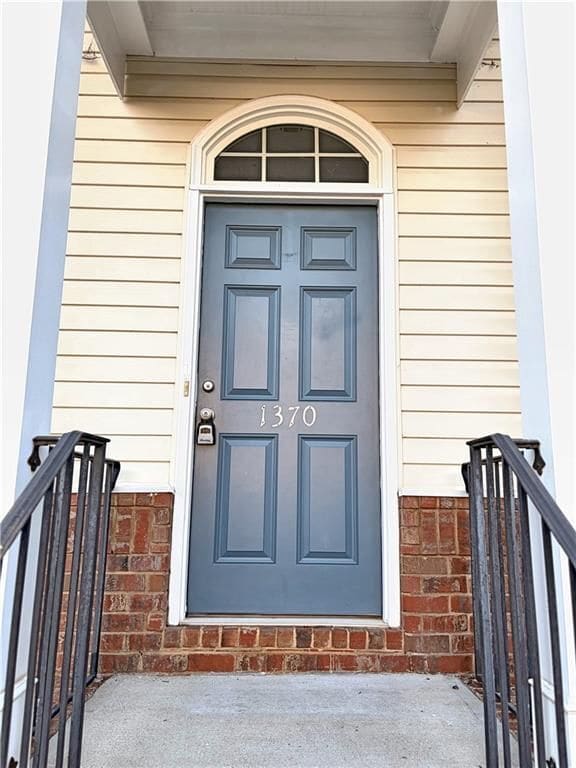 Photo - 1370 Thornborough Dr