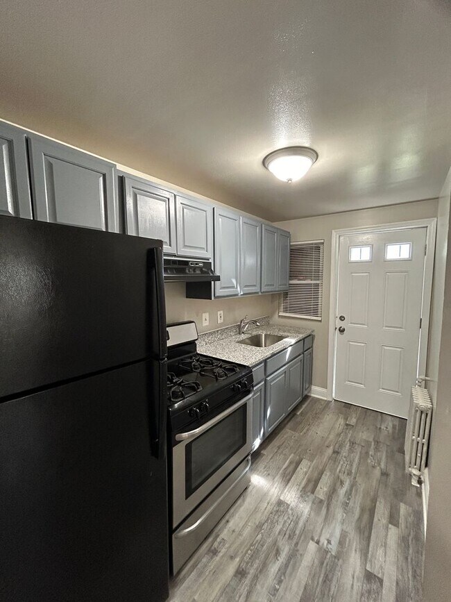 Photo - 1613 Olive St NE Unit 2