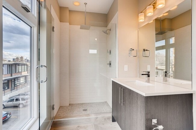 Photo - Sunnyside 3 Bedroom Townhomes for Rent