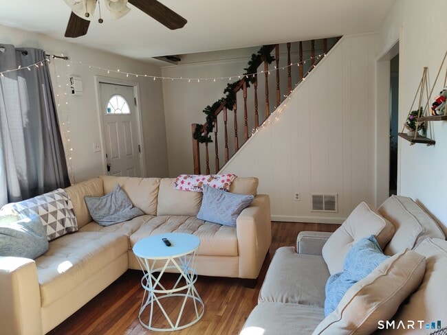 Photo - 100 Loftus Cir