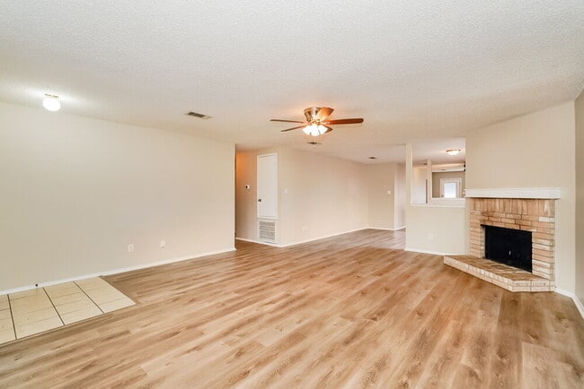 Photo - 541 Magdalen Ave