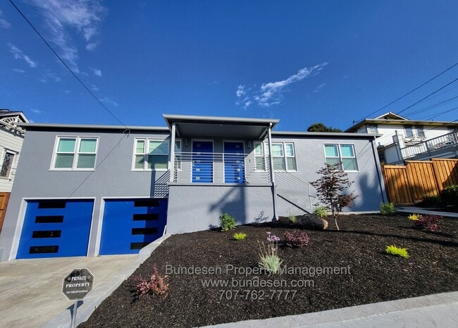 Building Photo - 624 Prospect St Rental