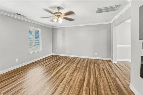 Photo - 413 Queens Dr SW