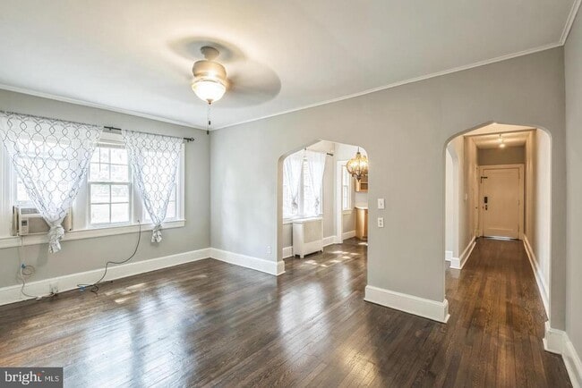 Photo - 208 Farragut St NW Unidad 104