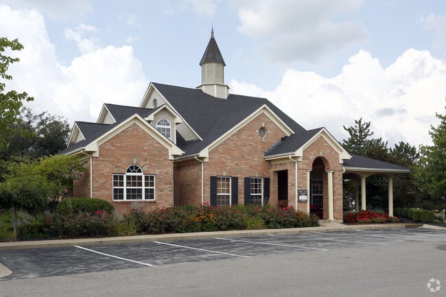 Comunidad - Steeplechase at Shiloh Crossing