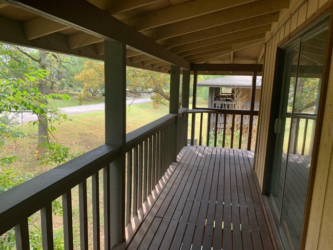 Building Photo - Hillside Apartments Unit 315