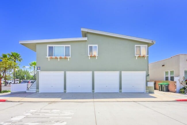 Photo - 1727 W Balboa Blvd Unit 2