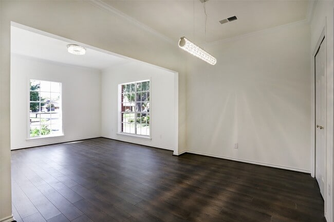 Photo - 12818 Chamberlain Dr