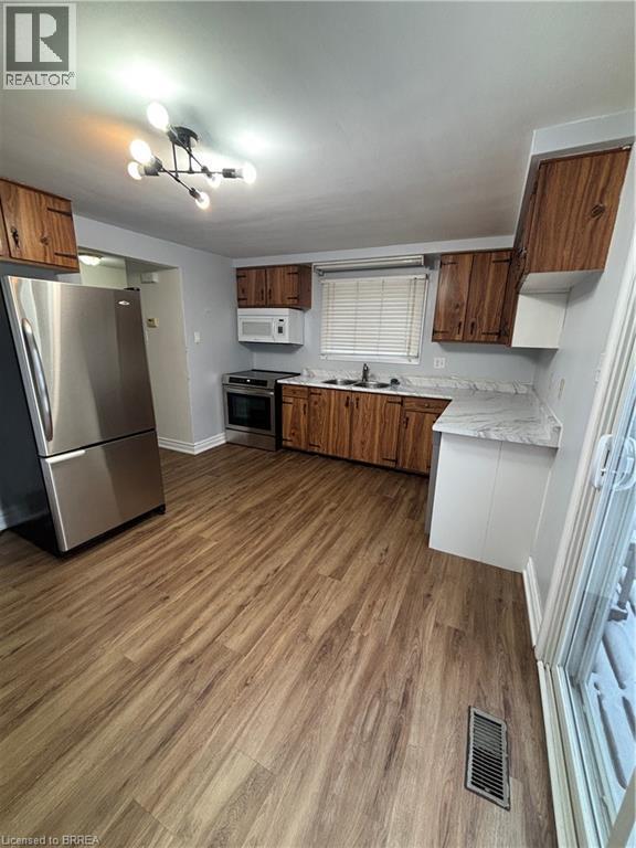 Photo - 327 Cole Rd