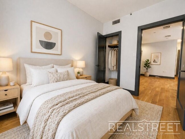 Photo - 1322 Prospect Pl Unit 1B