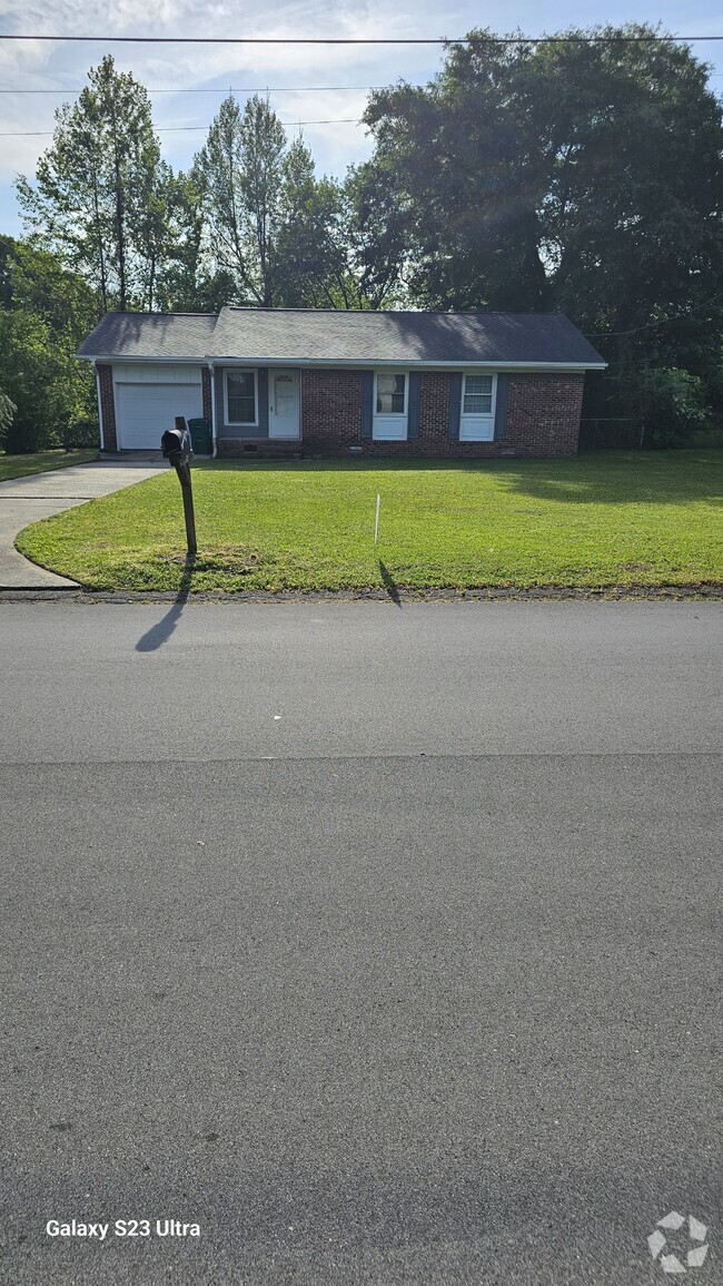 Building Photo - 204 Sterling Rd Rental