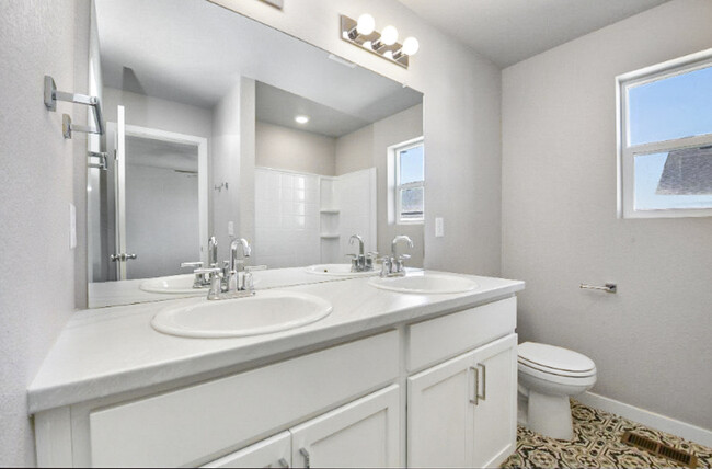 Photo - 260 Pawnee Rd Townhome