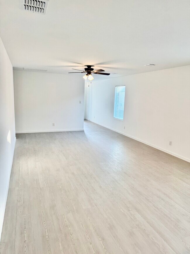 Photo - 1104 Barbary Fields St