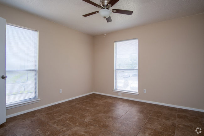Building Photo - 107 Fenway Loop Unit 104 Rental