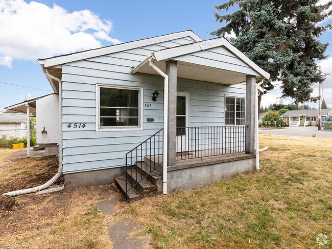 Building Photo - Cozy 2 bedroom, 1 bath now available in NE... Rental