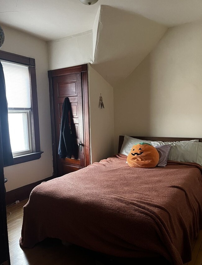 Photo - 1579 N Warren Ave Unit Lower